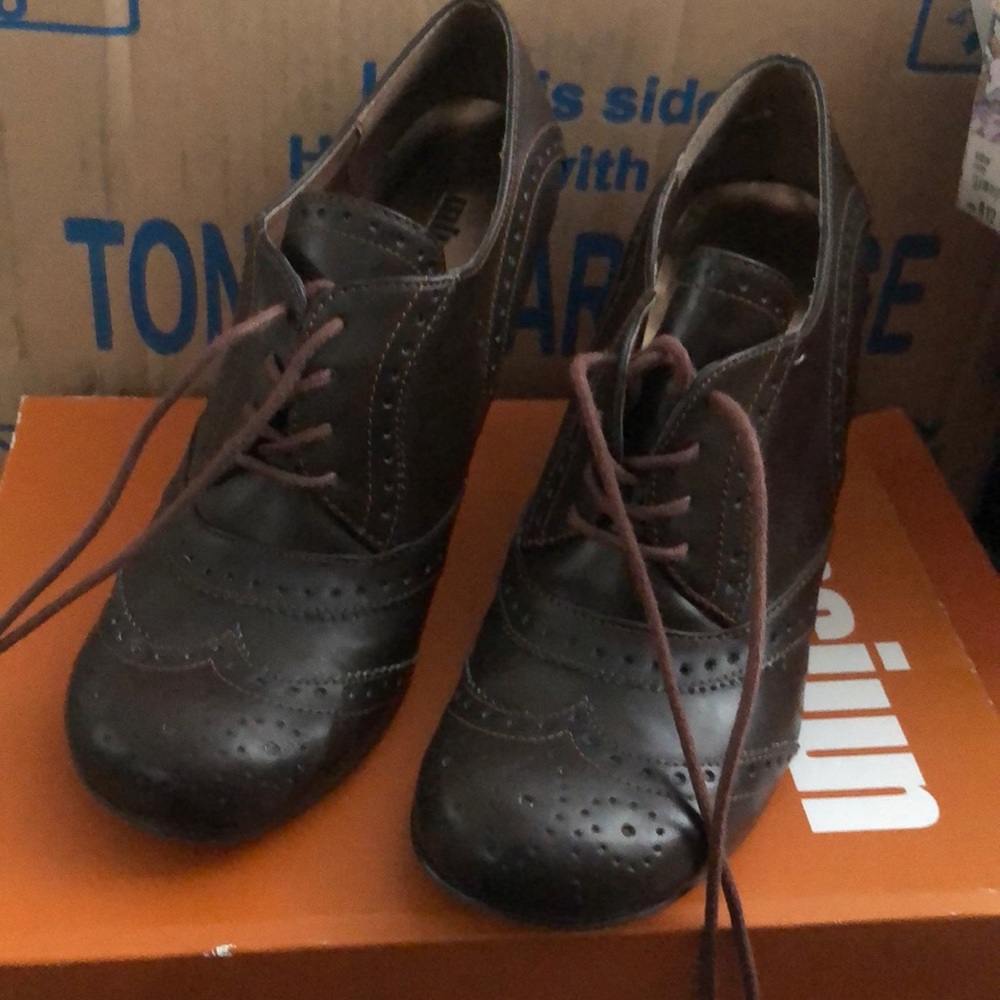 Unlisted Vintage Shoe